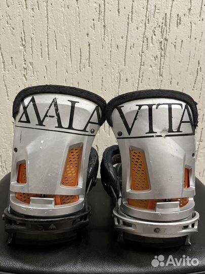 Крепления для сноуборда Burton Malavita M