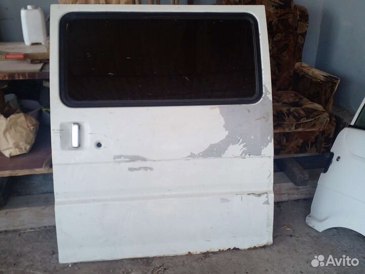 Mazda bongo дверь