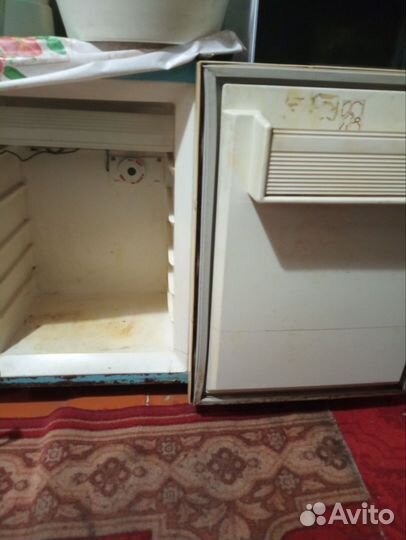 Холодильник бу маленький
