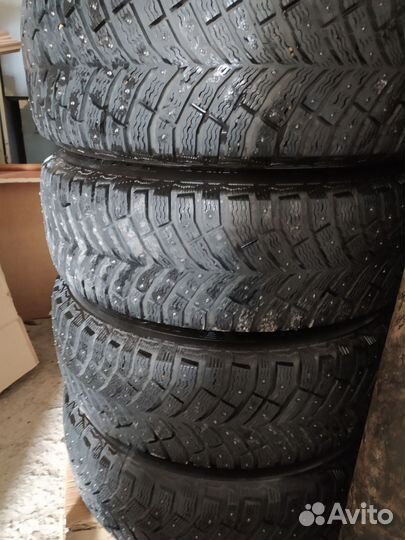 Колеса в сборе Зимние шины 215 65 16 Мишлен