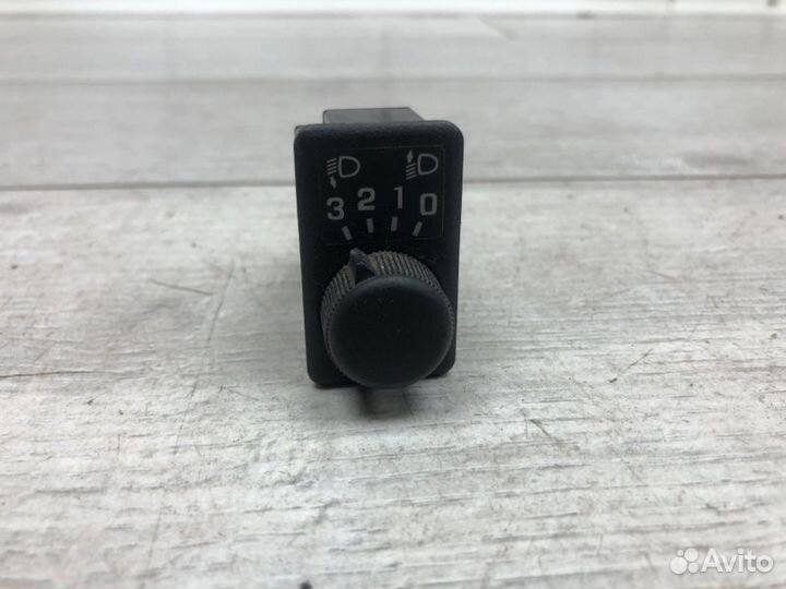 Кнопка регулировка фар Nissan Terrano внедорожник