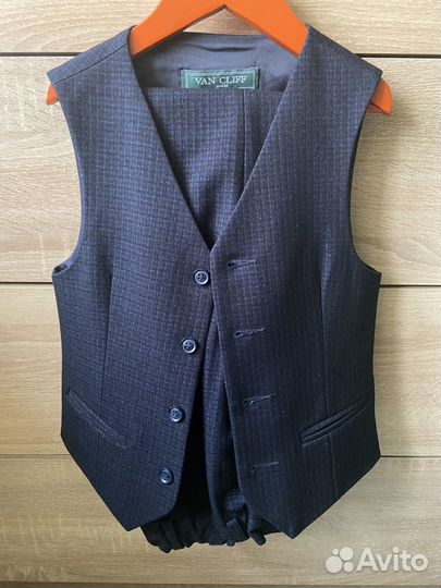 Костюм для мальчика 134см