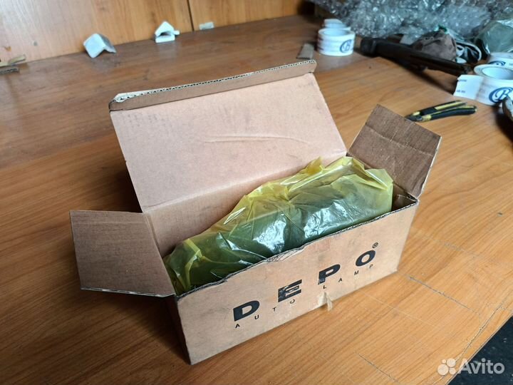 Указатель поворота левый Mitsubishi Galant