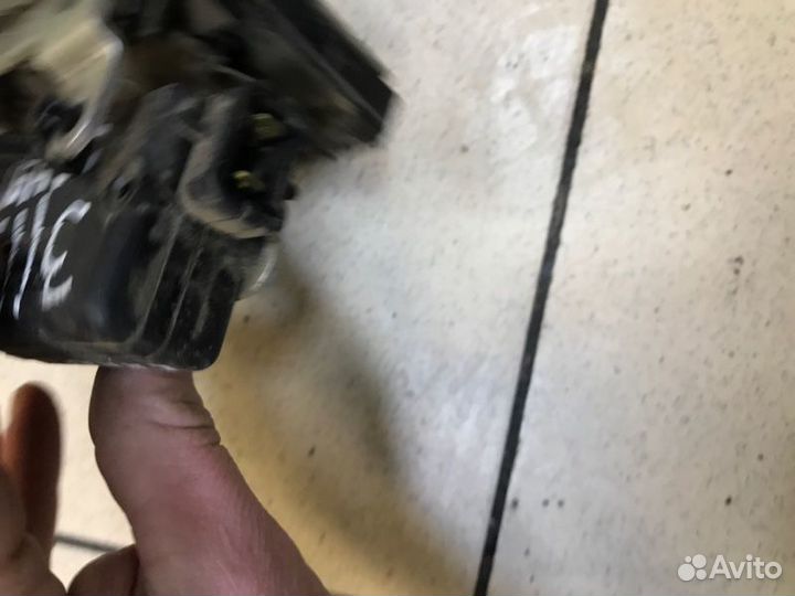 Замок дверной задний правый Renault Sandero 1 2011