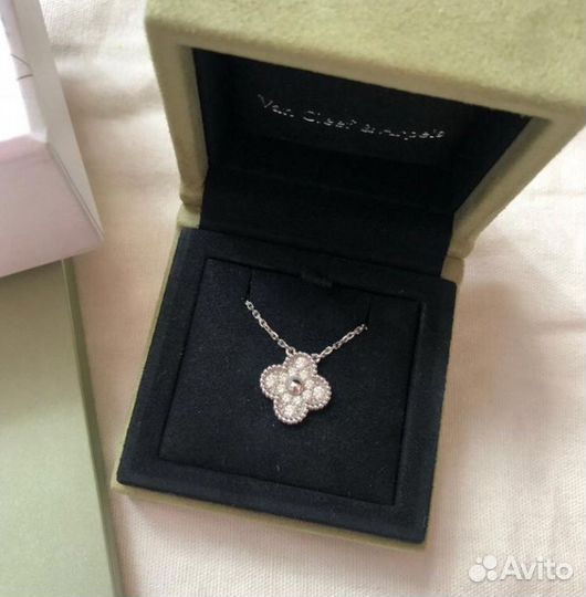 Золотое колье Van Cleef