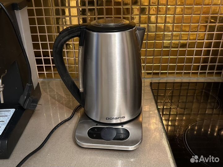 Чайник электрический Polaris