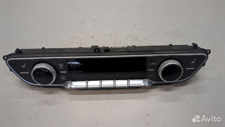 Переключатель отопителя Audi A4 (B9), 2016