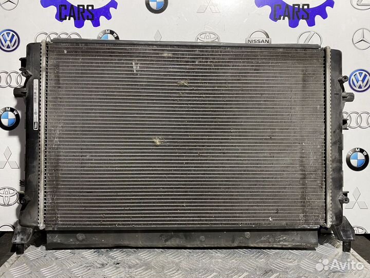 Радиатор охлаждения VAG Skoda Golf Passat Tiguan