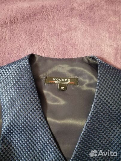 Жилетка с бабочкой праздничные