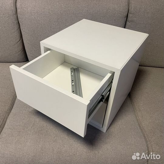 Подвесная прикроватная тумба с ящиками Икеа Экет