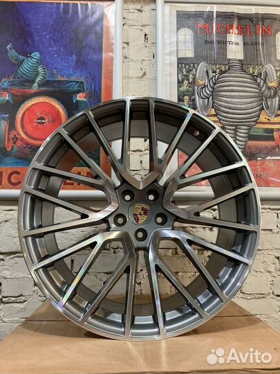 Литые диски на Porsche Macan R21
