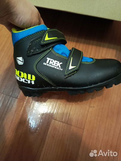 Лыжные ботинки детские 34-35