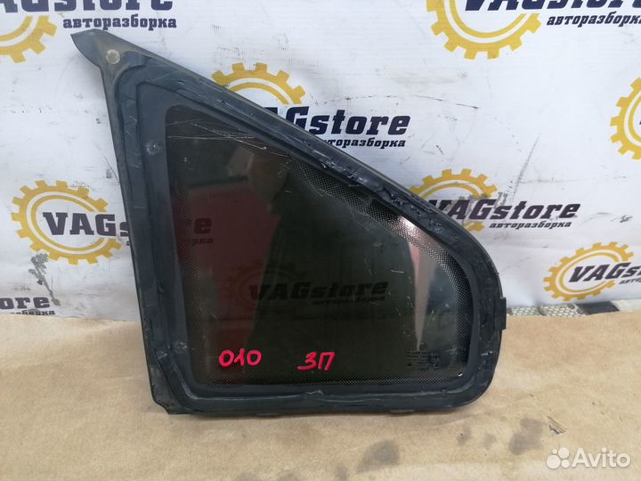 Форточка правая задняя Volkswagen Passat B5 1999