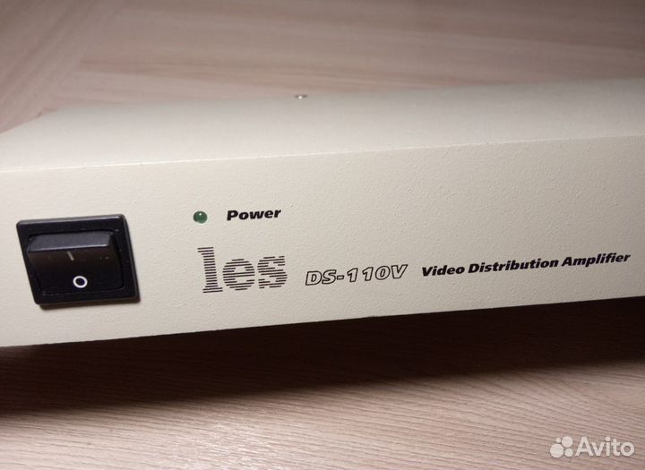 Усилитель-распределитель LES DS-110V