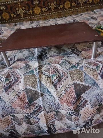 Подставка под видеомагнитофон