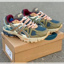 Кроссовки женские Asics