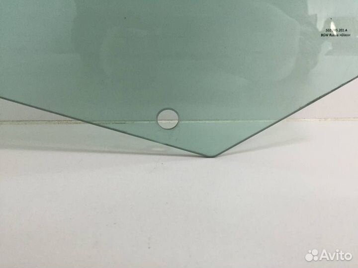 Стекло двери передней левой Skoda Octavia A7 2013