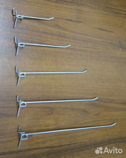 Крючки для перфорированных панелей - в наличии опт