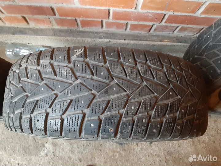 Dunlop Grandtrek Ice 02 245/70 R16