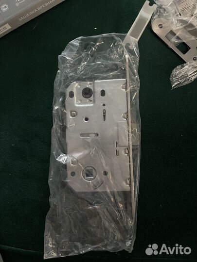 Замок врезной для межкомнатных дверей