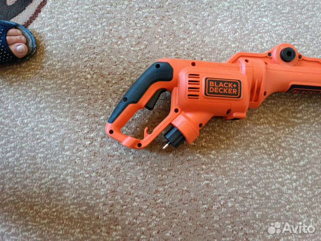 Триммер электрический садовый Black and Decker