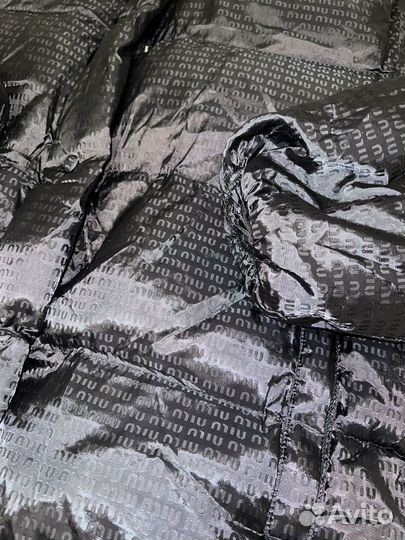 Куртка черная miumiu