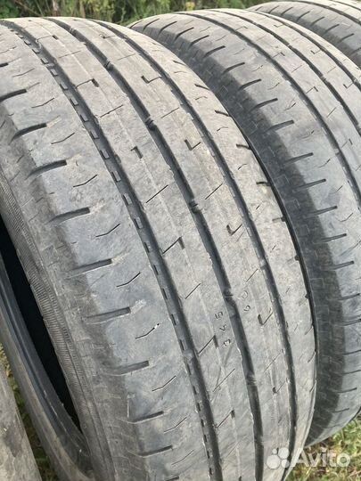 Nokian Tyres Hakka C2 195/70 R15C 104R