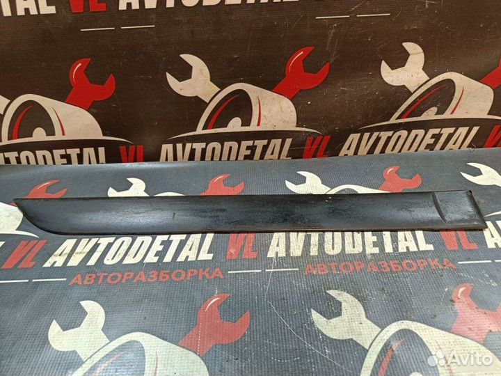 Молдинг двери задний Ford Focus 1 седан 1998-2004