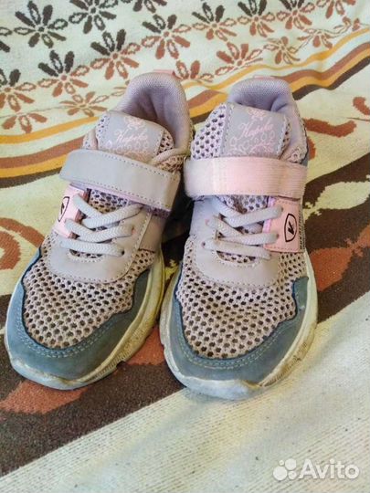 Кроссовки для девочки