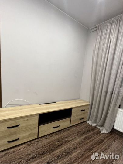 Полка под тв