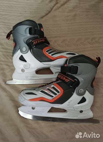 Коньки хоккейные