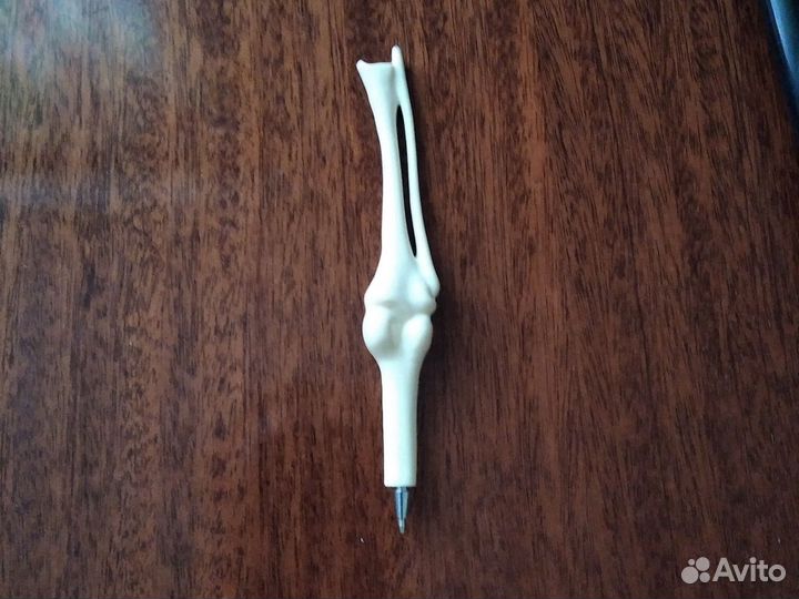 Шариковые ручки для письма