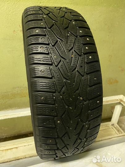 Nokian Tyres Hakkapeliitta 7 215/65 R16 T