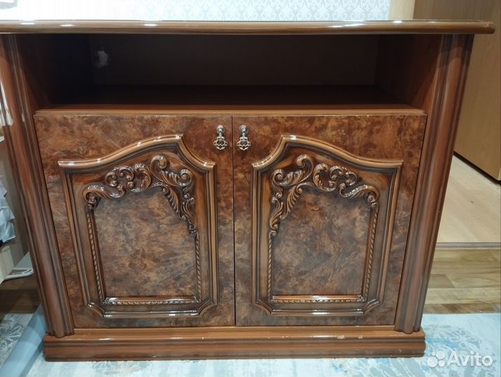 Тумба под тв