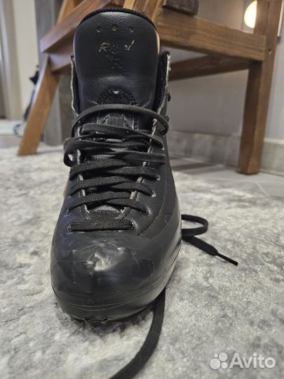 Коньки фигурные