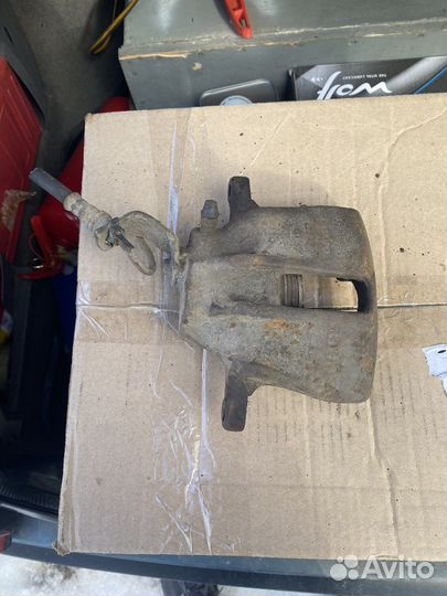 Передние суппорта VW Passat b3