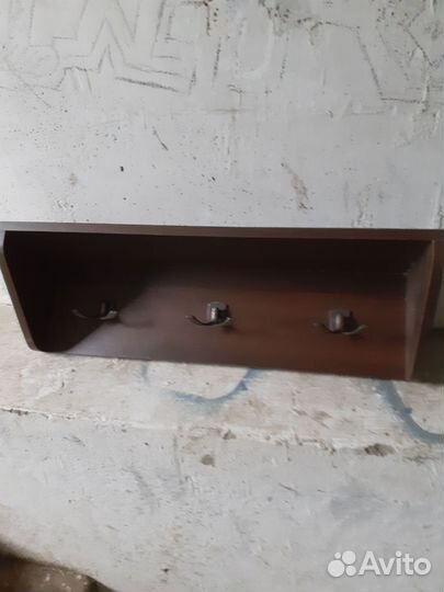 Вешалка в прихожую