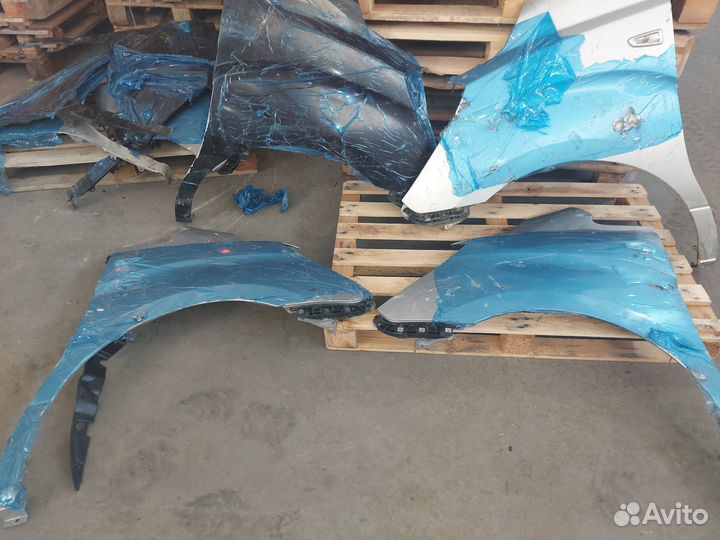 Крылья передние Hyundai Grand Starex 2 H1 2007-17г