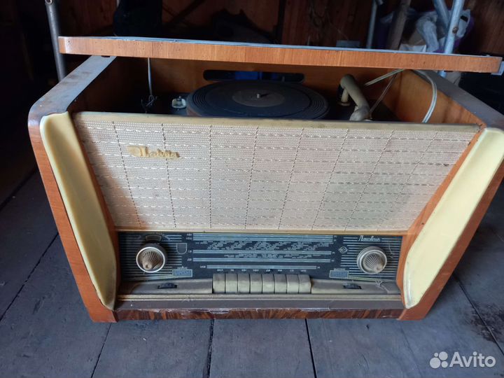 Радиола латвия