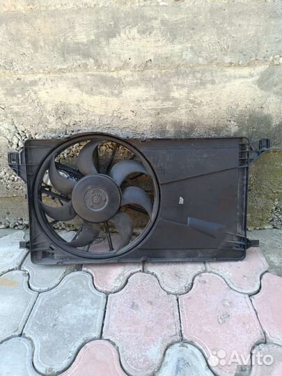 Вентилятор радиатора Ford Focus 2 2005-2008
