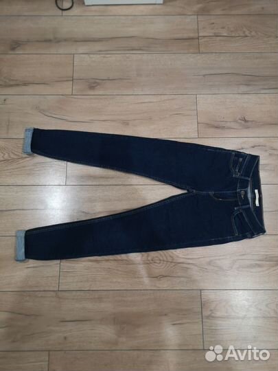 Оригинальные Levis Skinny 710 (W23-26 L32)