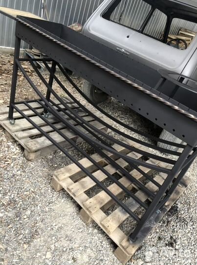 Мангал с откидным столиком