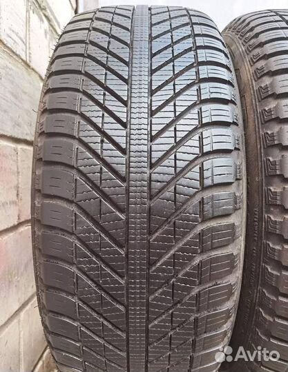 Goodyear Vector 4Seasons 235/55 R17 99V