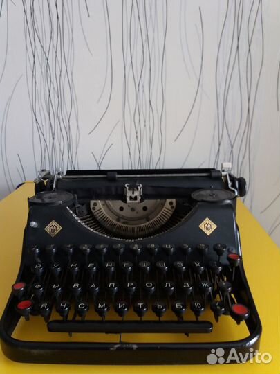 Коллекционная печатная машинка Мерседес Прима