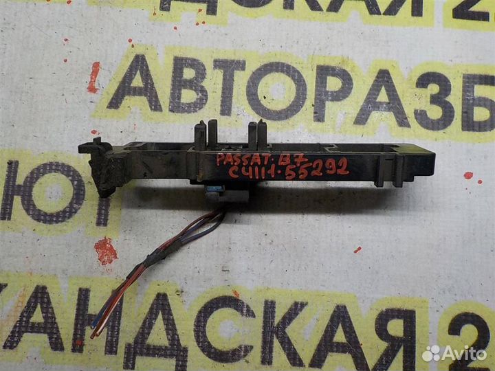 Кронштейн (сопут. товар) Volkswagen Passat (B7) 2