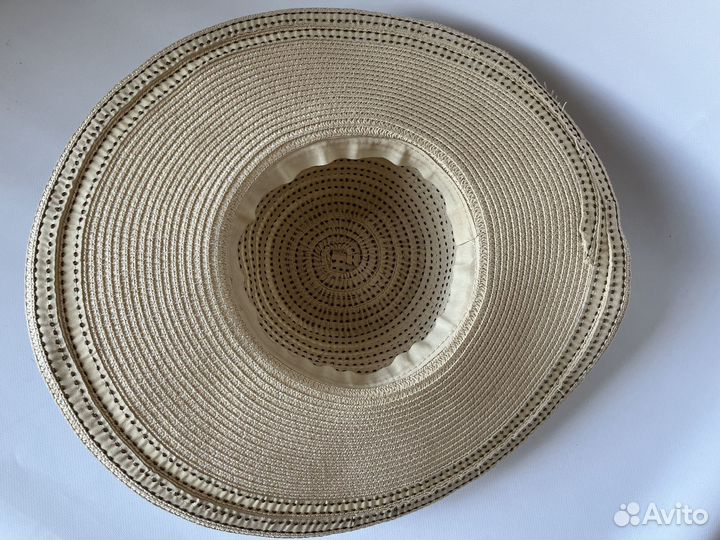 Соломенная шляпа женская