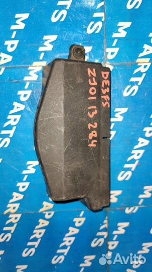 Пластиковая крышка на двс Mazda Demio DE3FS zjve