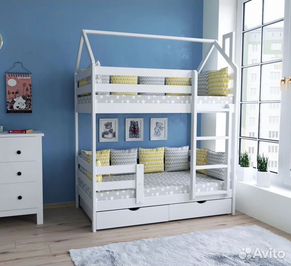 Кровать двухъярусная
