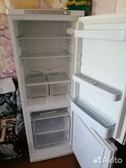 Холодильник бу indesit