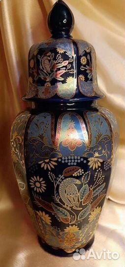 Ваза с крышкой 